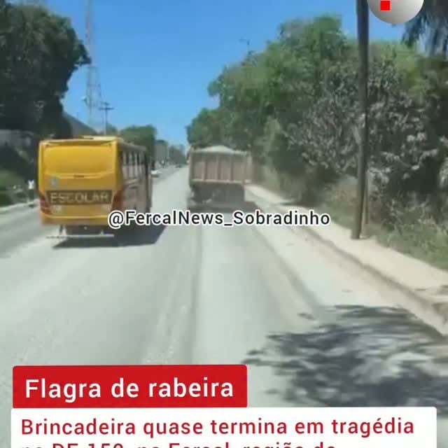 Um seguidor da nossa página flagrou o exato momento em que uma criança pega rabeira na traseira de uma carr…